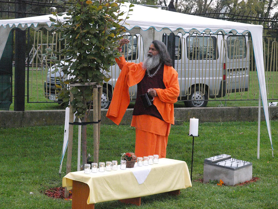 Peace Tree planting ín Bratislava, Slovakia, 2010