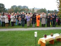 bratislava-peace-tree-2010-08